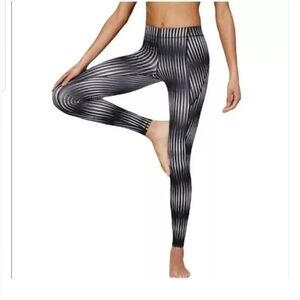 IVY PARK Black/White Stripe Yoga Workout Pants Gym Beyonce Size L